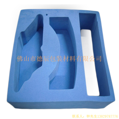 海綿內(nèi)托對各行各業(yè)產(chǎn)品起到絕緣、密封、防震、防塵、填充、隔音、固定，能夠保護包裝產(chǎn)品在運輸過程中安然無恙，起到保護產(chǎn)品的一個作用，同時可以美化產(chǎn)品，提升產(chǎn)品檔次。