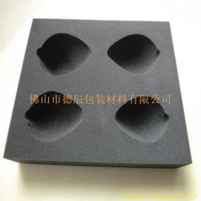 海綿內(nèi)托對各行各業(yè)產(chǎn)品起到絕緣、密封、防震、防塵、填充、隔音、固定，能夠保護包裝產(chǎn)品在運輸過程中安然無恙，起到保護產(chǎn)品的一個作用，同時可以美化產(chǎn)品，提升產(chǎn)品檔次。